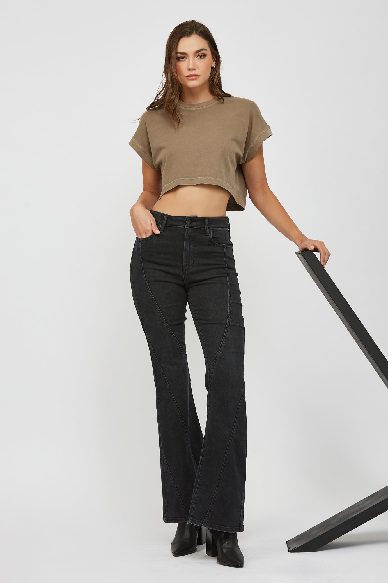 [HAPPI] Charcoal Wash Fashion Seam 33" Inseam Stretch Flare